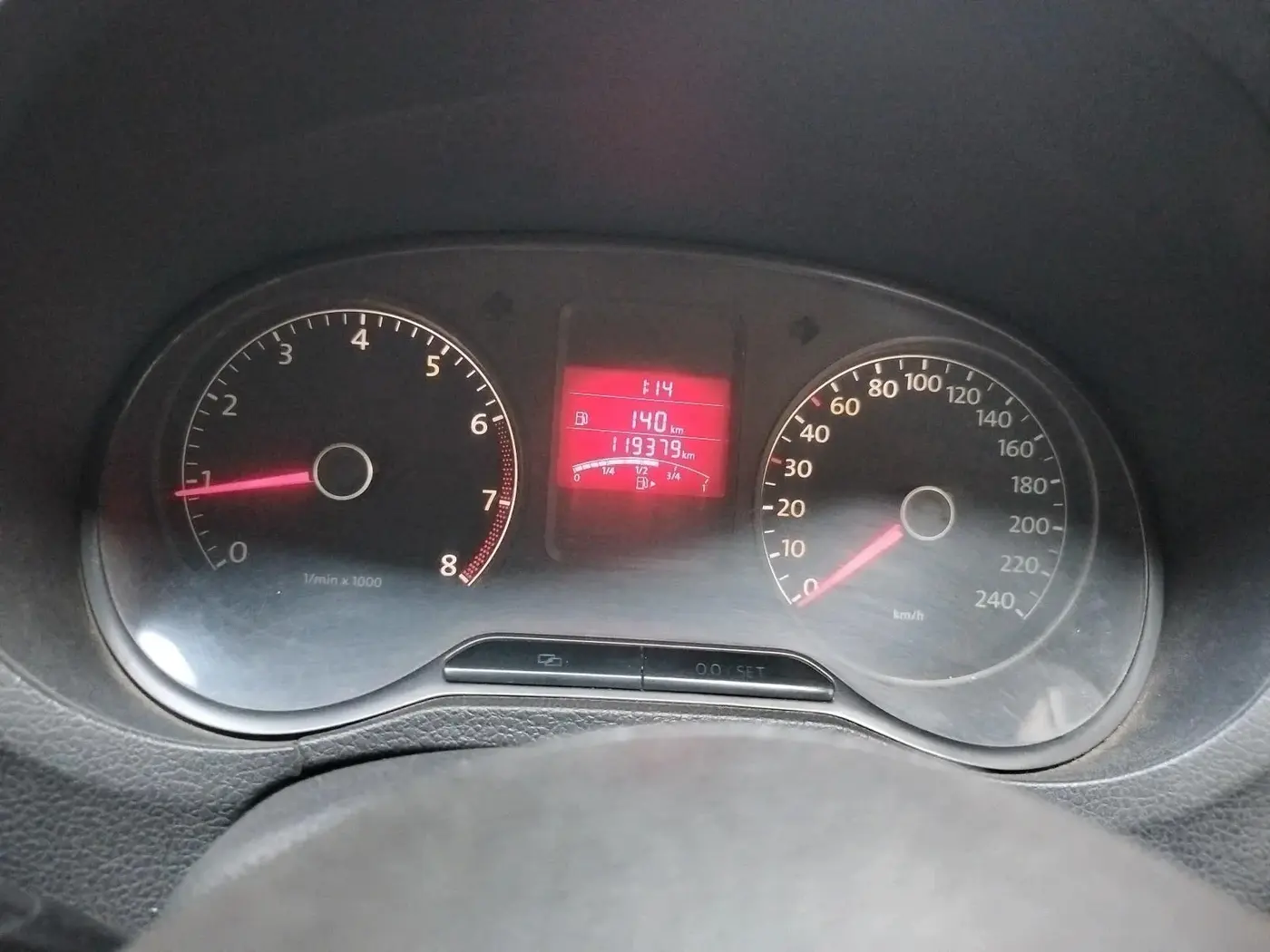 2011 Volkswagen Polo HIGHLINE1.2L, Petrol, Manual, 1,19,379 km, interior