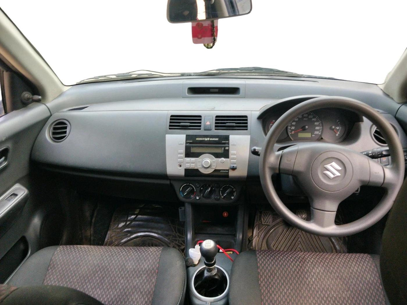 2011 Maruti Swift LXI, Petrol, Manual, 44,514 km, interior