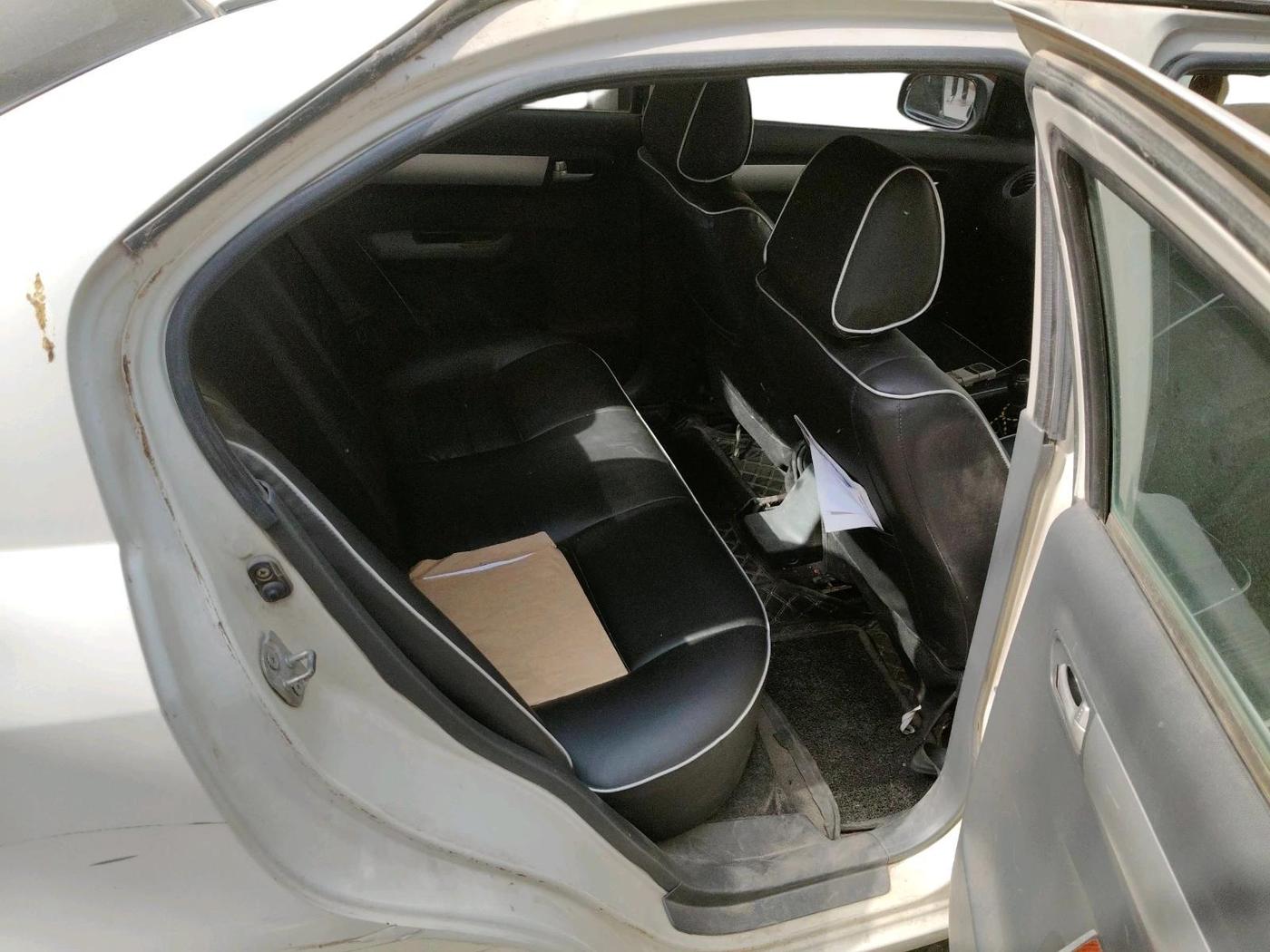 2010 Maruti Swift Dzire VXI, CNG, Manual, 99,771 km, interior