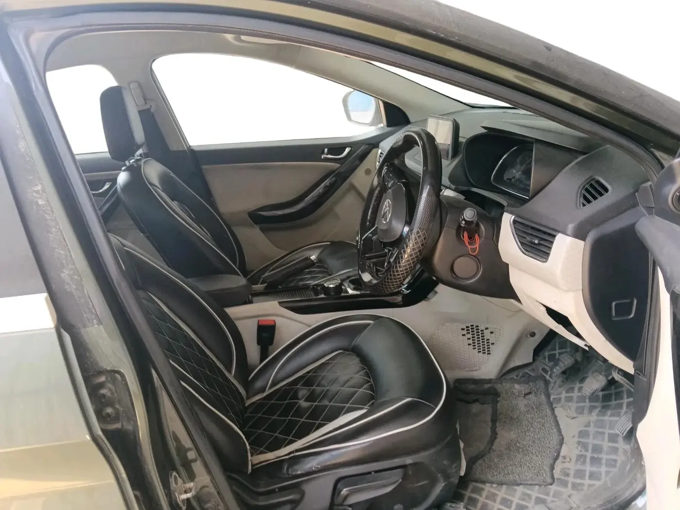 2022 Tata NEXON XZ PLUS PETROL, Petrol, Manual, 63,680 km, interior