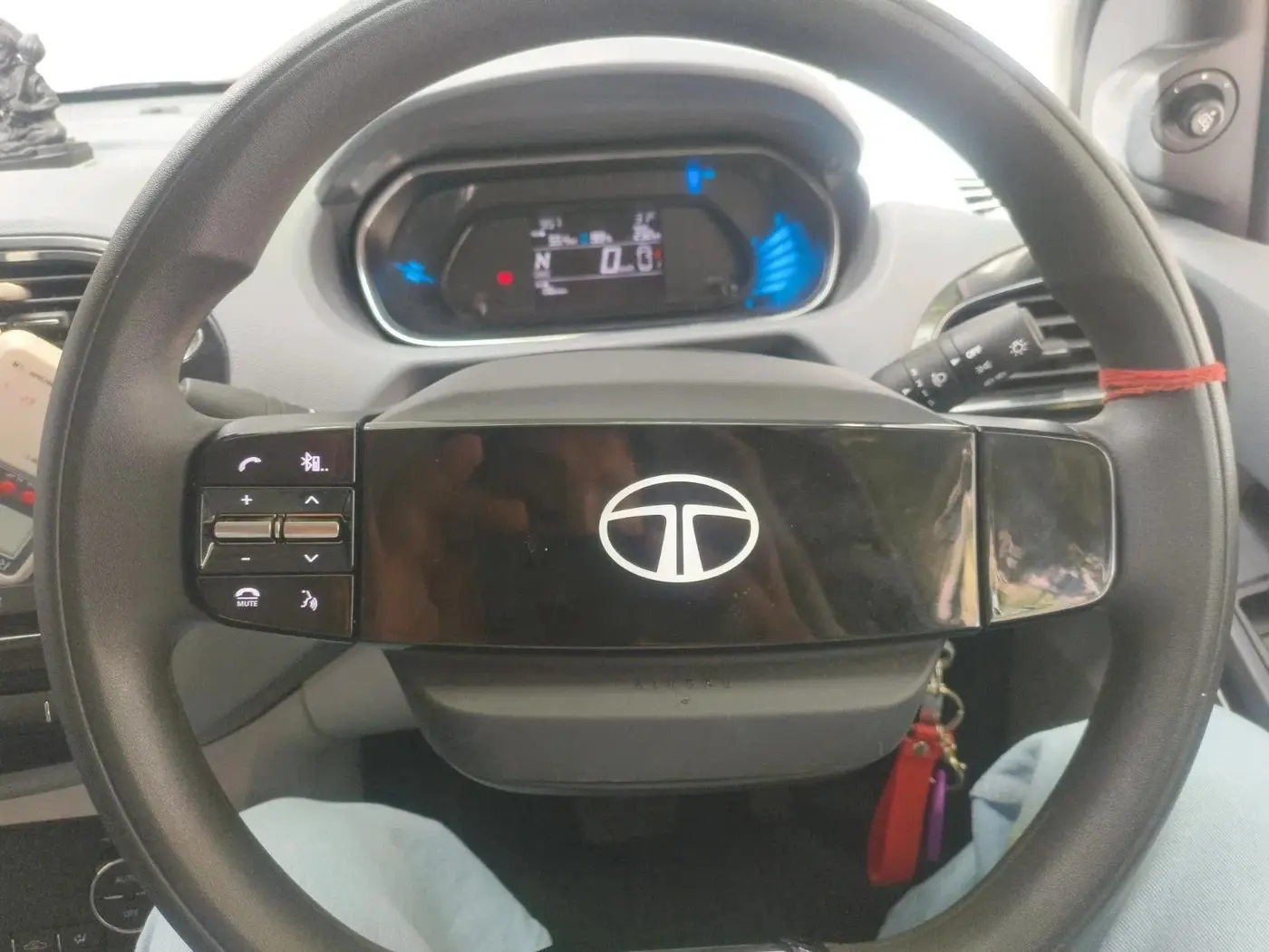 2025 Tata TIAGO EV XT LONG RANGE, Electric, Automatic, 5,573 km, interior