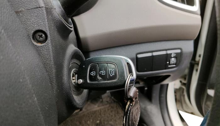 2018 Hyundai Creta S PLUS 1.6 AT DIESEL, Diesel, Automatic, 1,40,264 km, interior