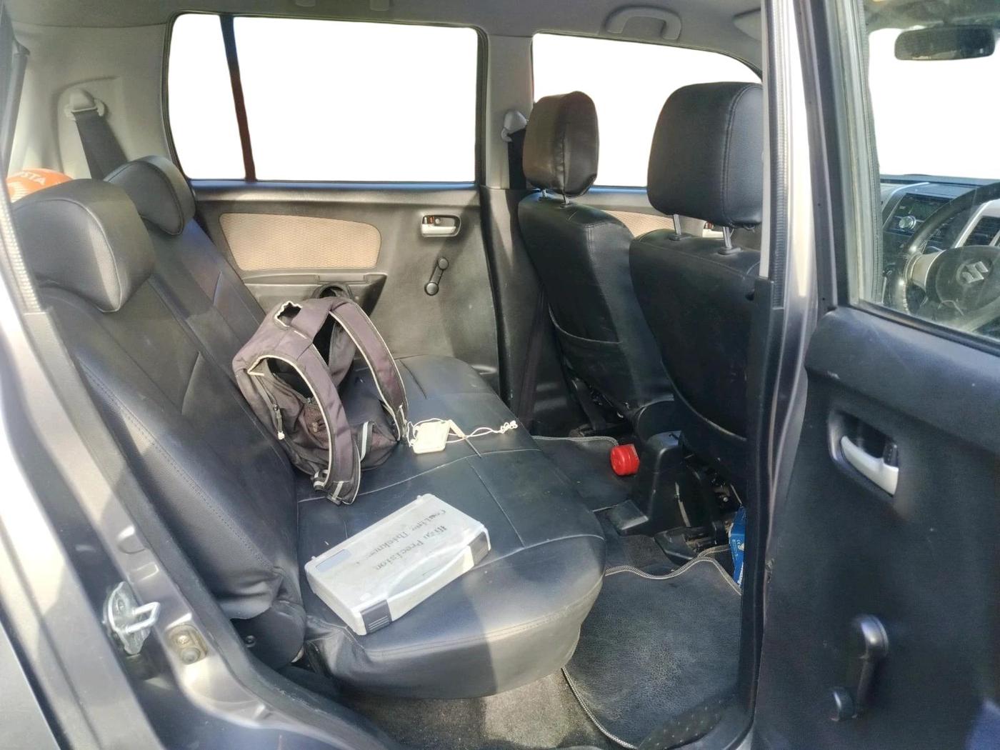 2013 Maruti Wagon R 1.0 LXI CNG, CNG, Manual, 1,28,887 km, interior