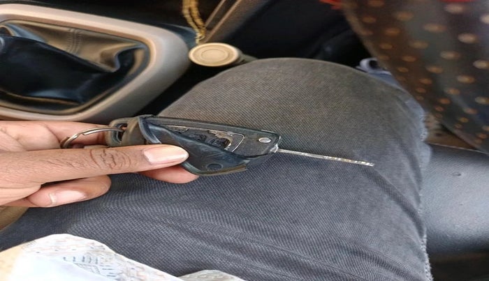 2015 Hyundai Xcent S 1.2, Petrol, Manual, 72,302 km, interior