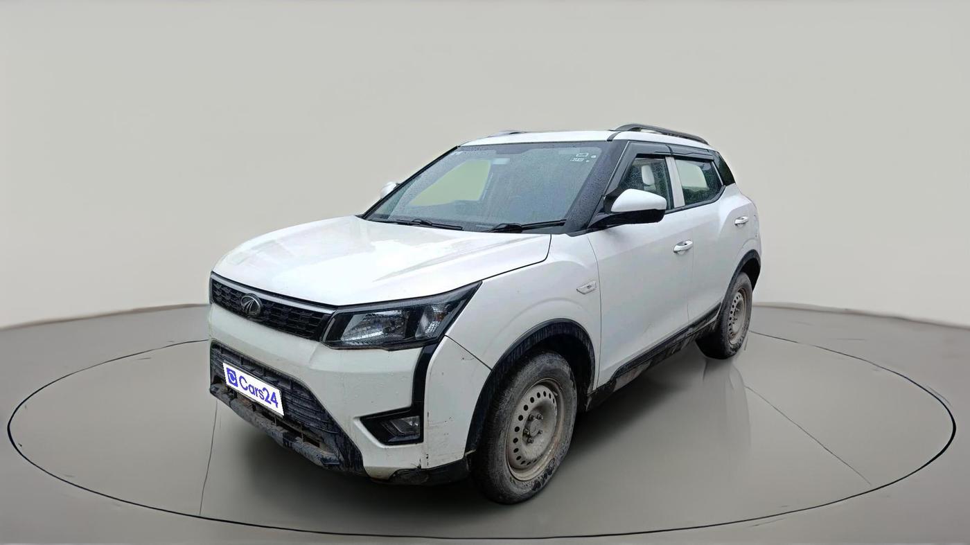 2021 Mahindra XUV300 W4 1.5 DIESEL, Diesel, Manual, 68,200 km, exterior