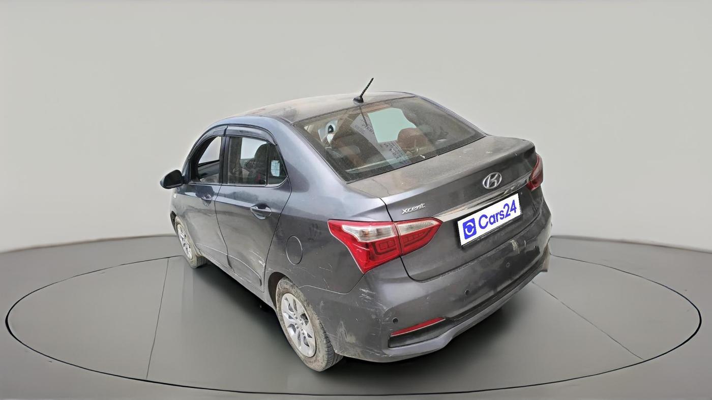 2018 Hyundai Xcent E+, CNG, Manual, 97,306 km, exterior