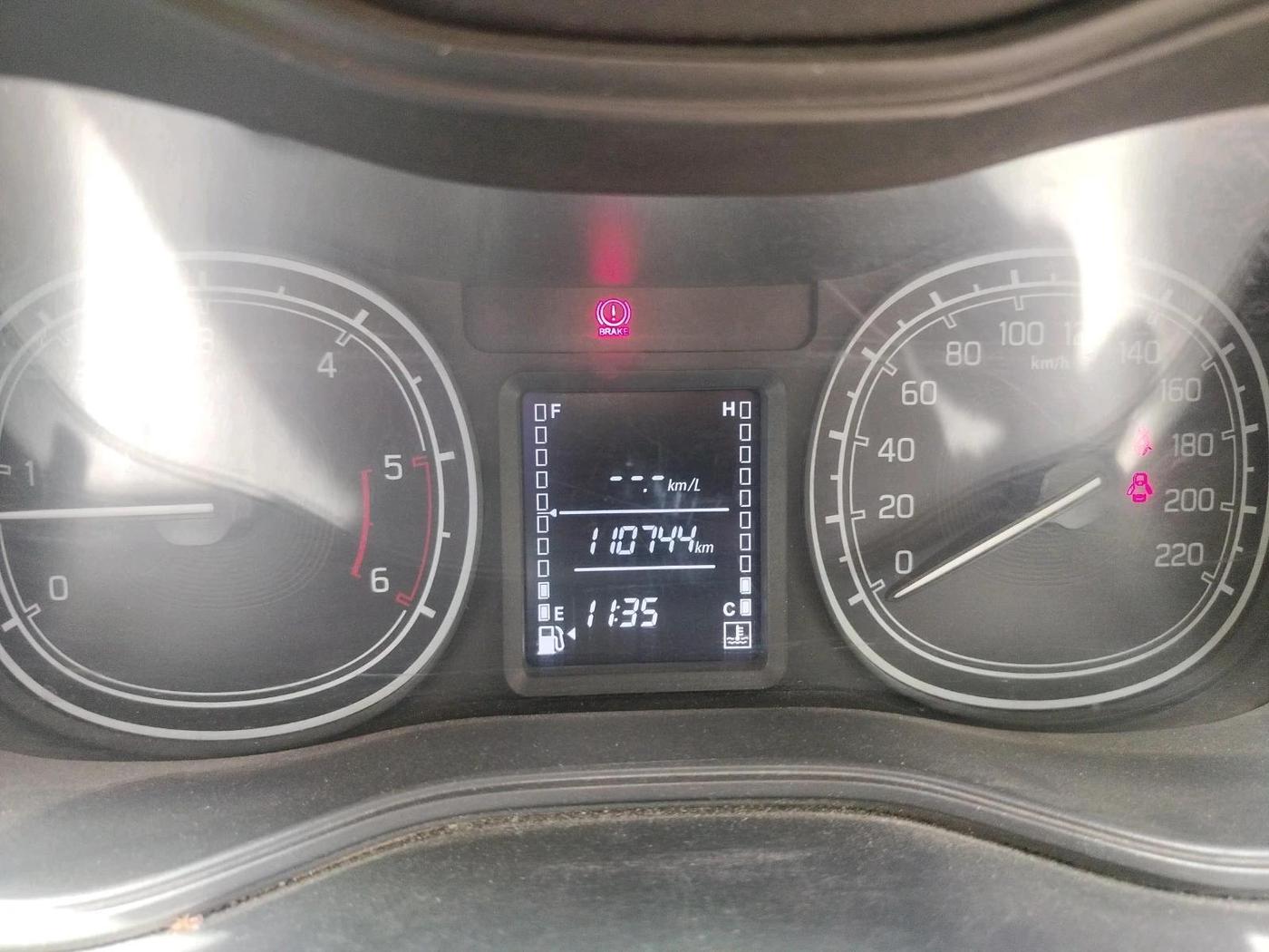 2017 Maruti Vitara Brezza VDI (O), Diesel, Manual, 1,10,744 km, interior