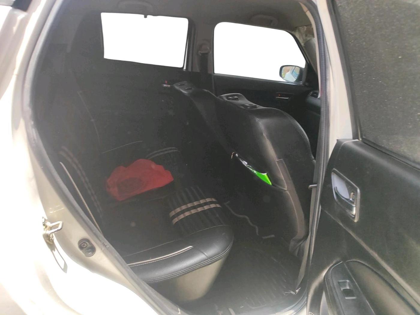 2019 Maruti Swift VXI, Petrol, Manual, 88,714 km, interior