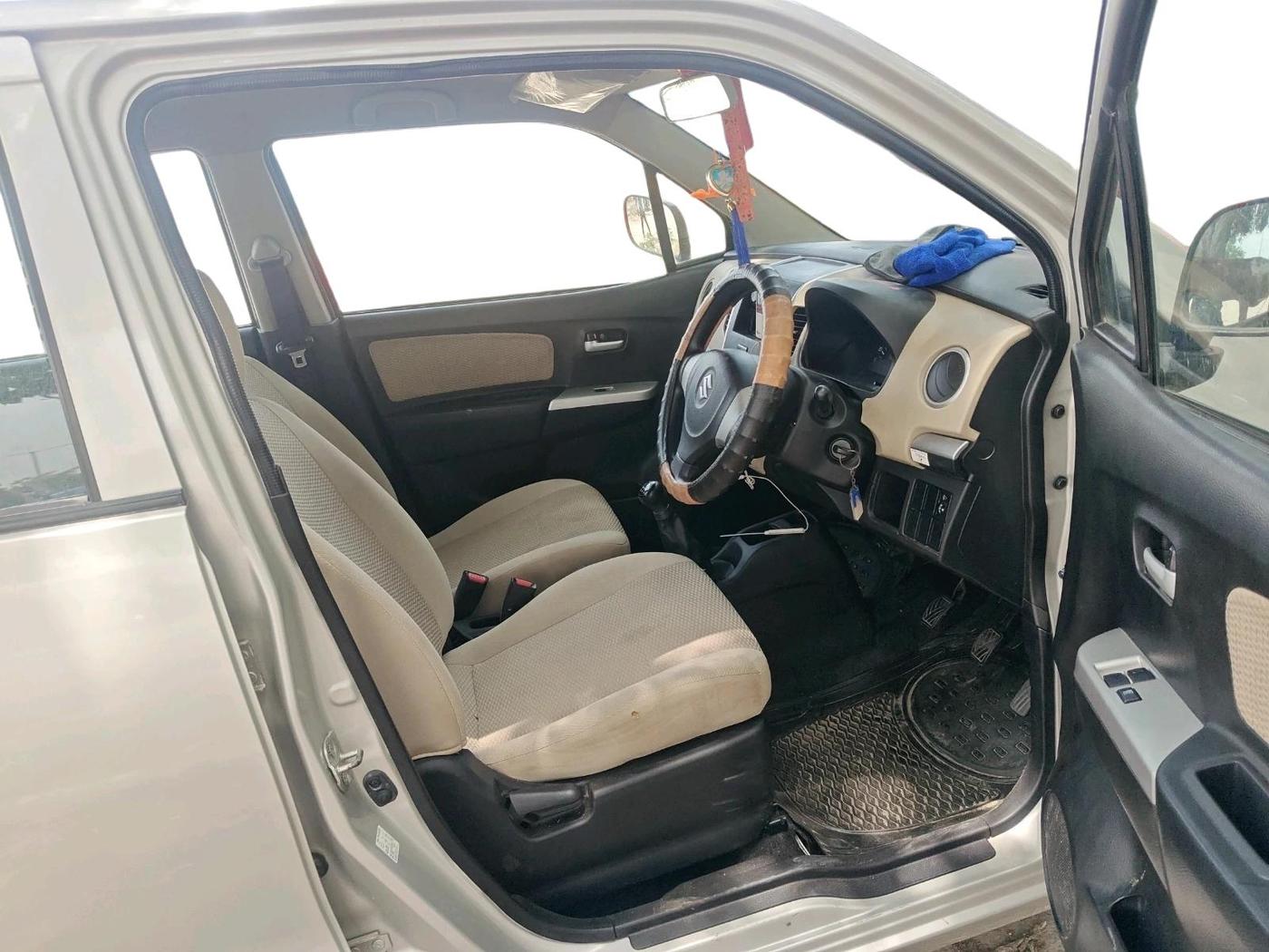 2018 Maruti Wagon R 1.0 LXI, Petrol, Manual, 20,901 km, interior
