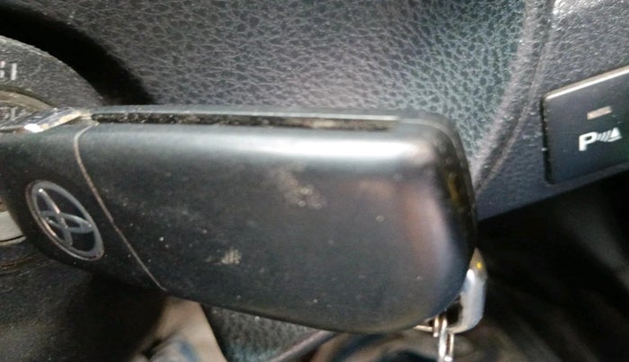 2015 Toyota Corolla Altis G PETROL, Petrol, Manual, 1,34,375 km, interior