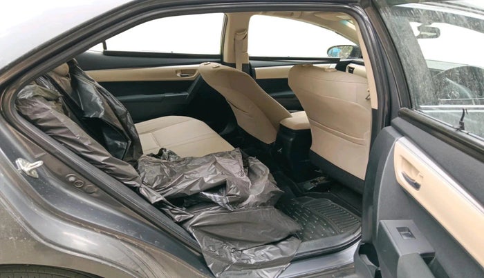 2015 Toyota Corolla Altis G PETROL, Petrol, Manual, 1,34,375 km, interior