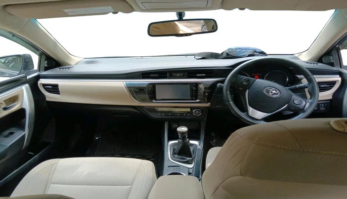 2015 Toyota Corolla Altis G PETROL, Petrol, Manual, 1,34,375 km, interior