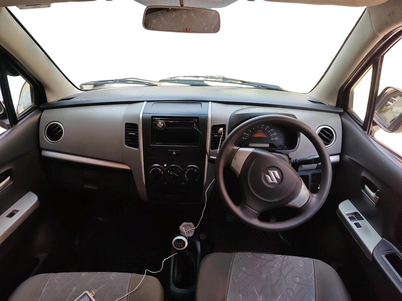 2011 Maruti Wagon R 1.0 LXI CNG, CNG, Manual, 1,04,350 km, interior