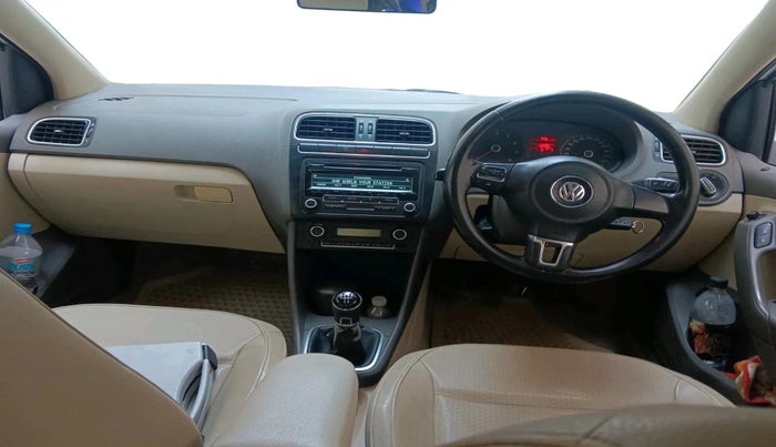 2012 Volkswagen Vento HIGHLINE 1.6 MPI, Petrol, Manual, 1,15,228 km, interior