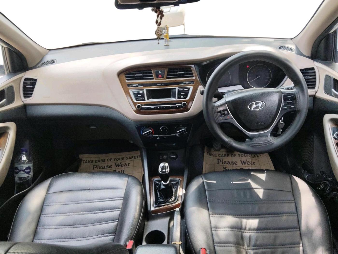 2016 Hyundai Elite i20 MAGNA 1.4 CRDI, Diesel, Manual, 1,22,371 km, interior