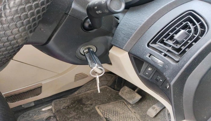 2016 Mahindra XUV500 W6 AT 1.99, Diesel, Automatic, 82,501 km, interior