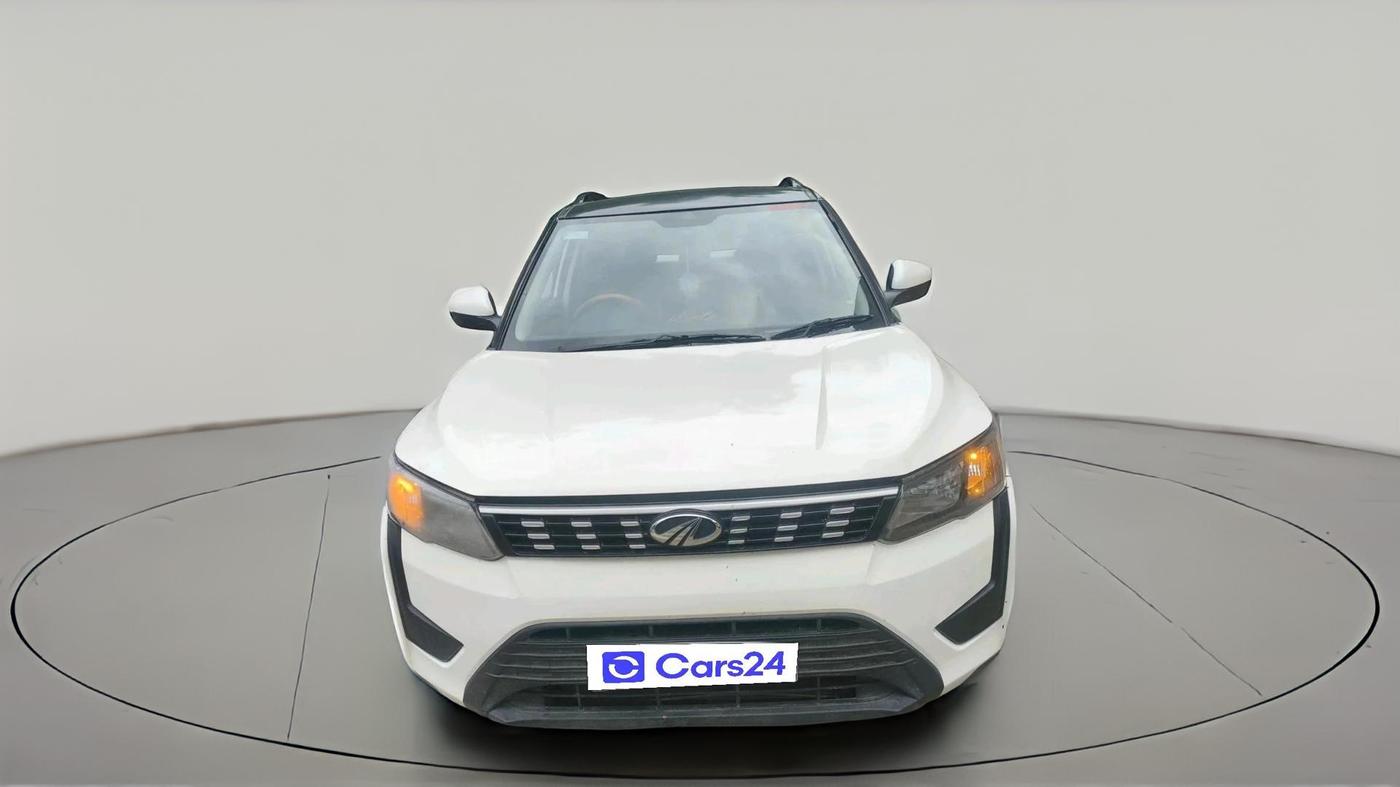 2019 Mahindra XUV300 W6 1.2 PETROL, Petrol, Manual, 64,334 km, exterior