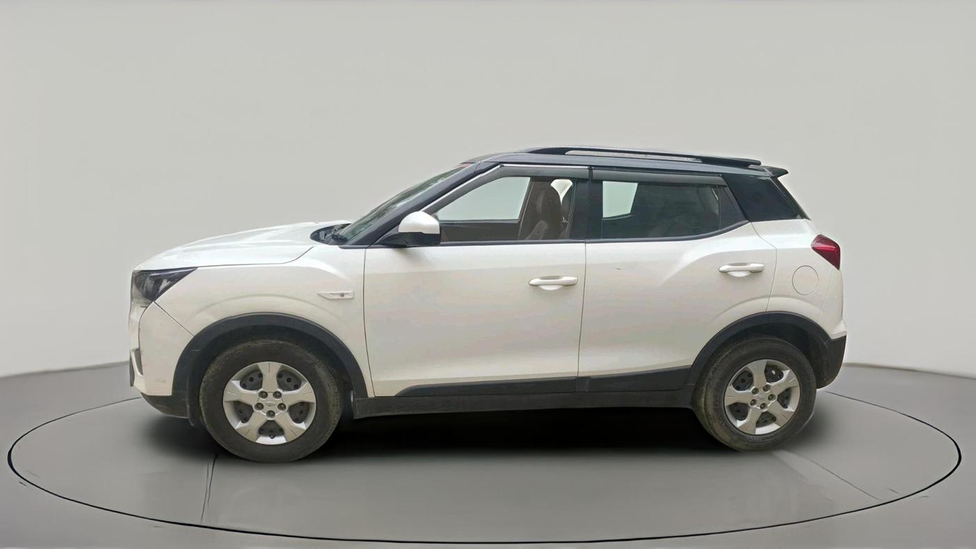 2019 Mahindra XUV300 W6 1.2 PETROL, Petrol, Manual, 64,334 km, exterior