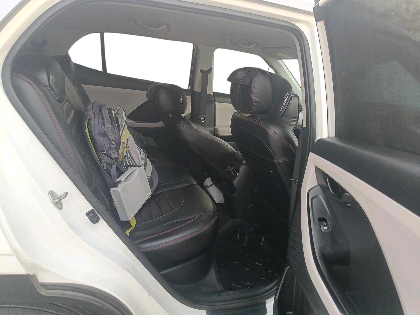 2022 Hyundai Creta E 1.5 PETROL, Petrol, Manual, 22,957 km, interior