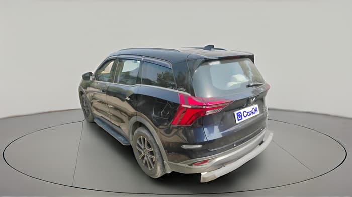 2025 Mahindra XUV700 AX 7 LUXURY P AT 7 STR, Petrol, Automatic, 22,295 km, exterior