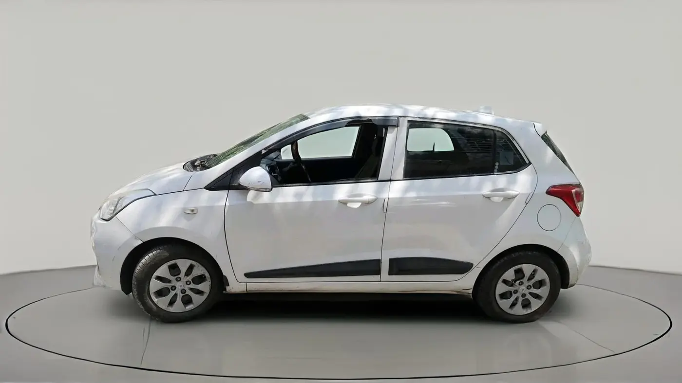 2017 Hyundai Grand i10 MAGNA 1.2 KAPPA VTVT, CNG, Manual, 29,318 km, exterior