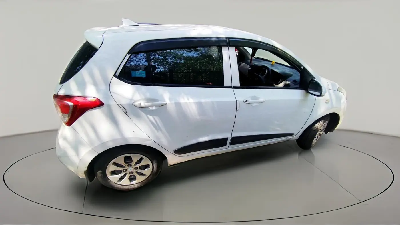 2017 Hyundai Grand i10 MAGNA 1.2 KAPPA VTVT, CNG, Manual, 29,318 km, exterior