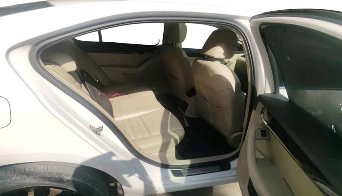 2017 Skoda Octavia 2.0 TDI CR STYLE PLUS AT, Diesel, Automatic, 72,689 km, interior