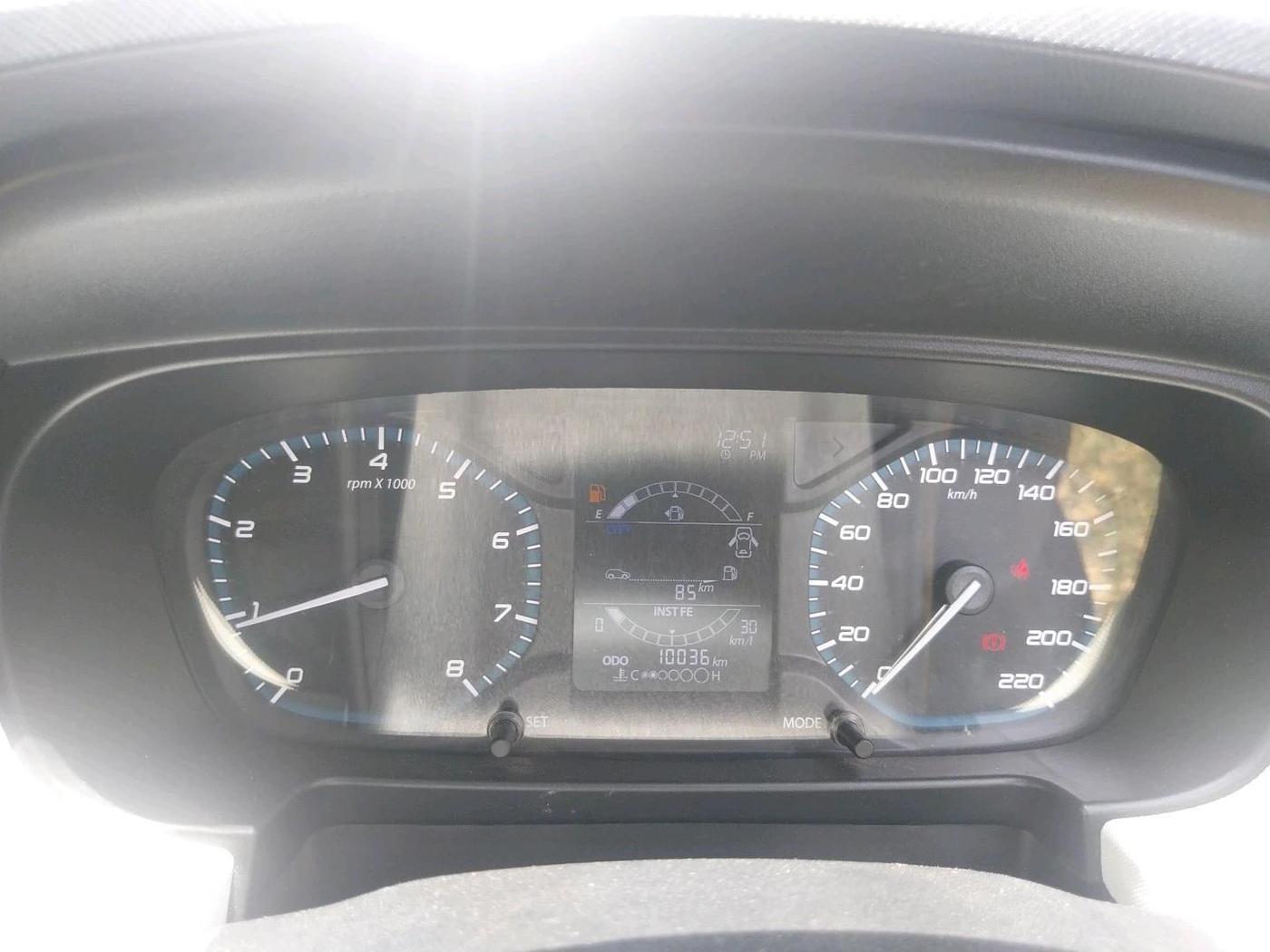 2022 Tata PUNCH PURE MT, Petrol, Manual, 10,036 km, interior