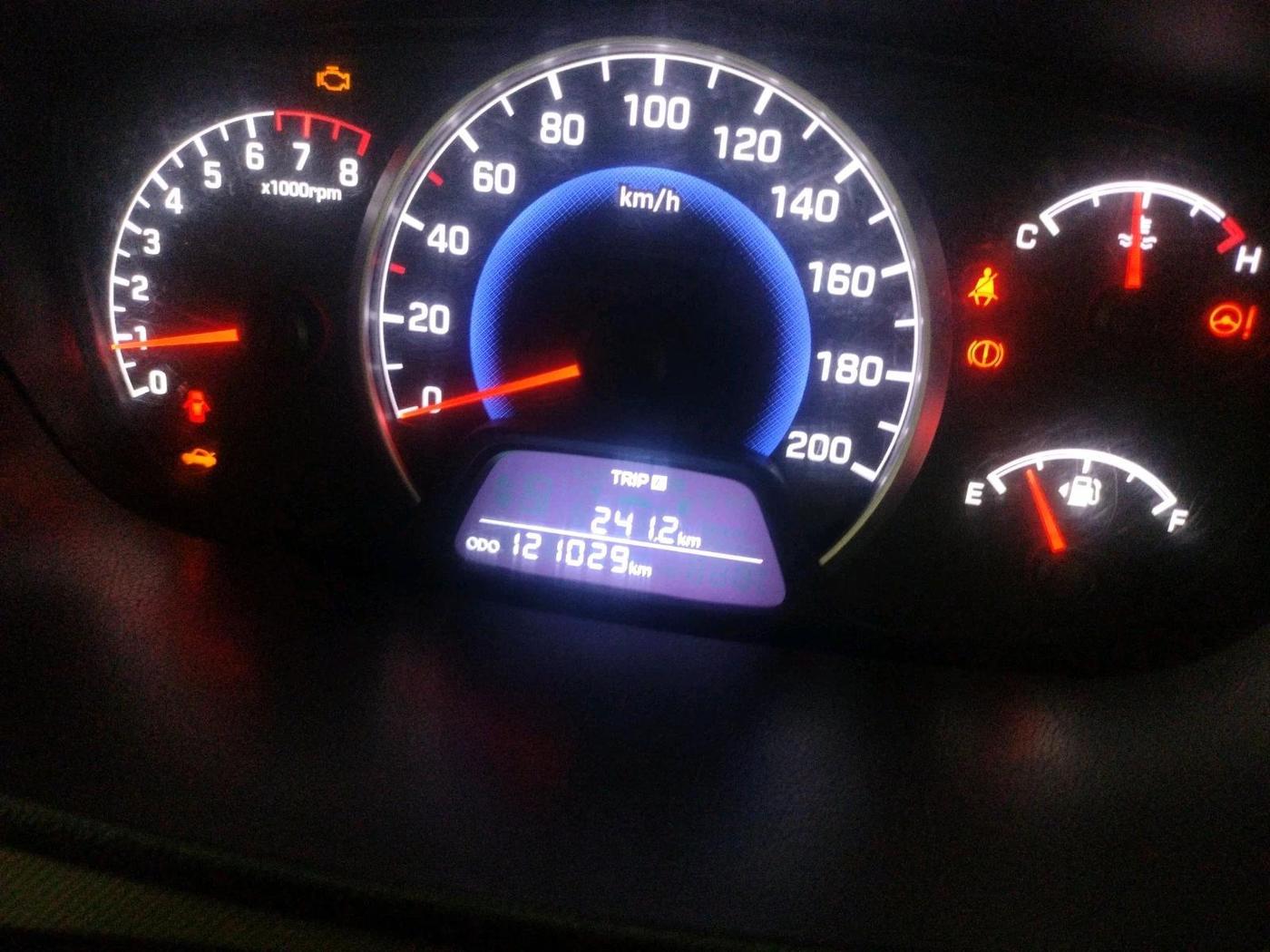 2017 Hyundai Grand i10 SPORTZ 1.2 KAPPA VTVT, CNG, Manual, 1,21,029 km, interior