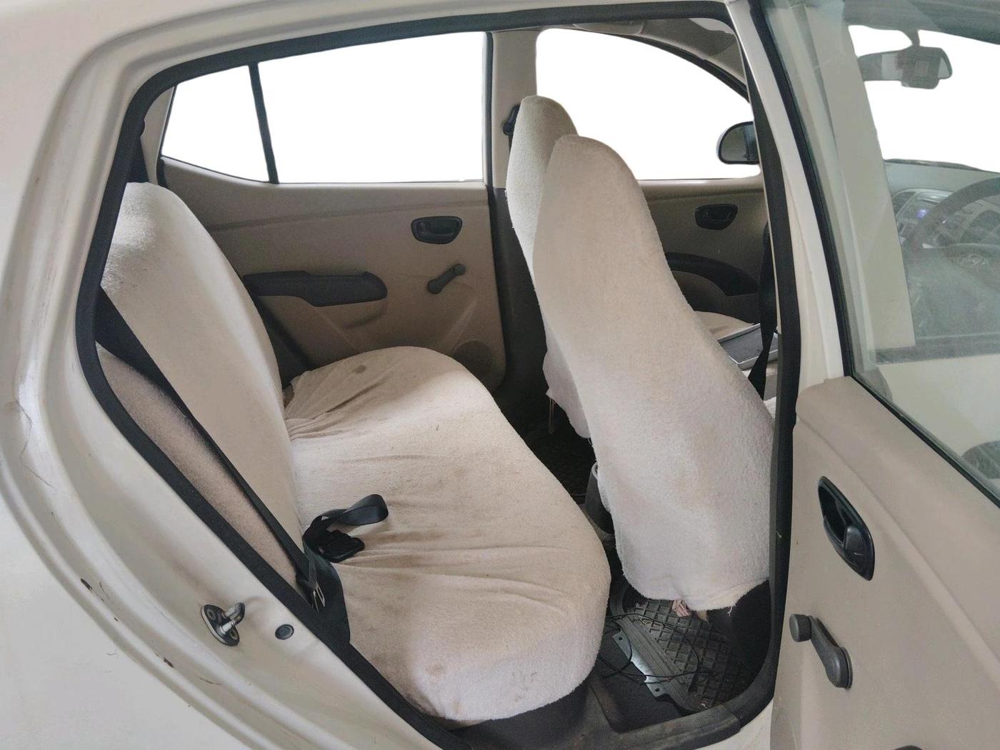 2013 Hyundai i10 ERA 1.1, Petrol, Manual, 1,04,845 km, interior