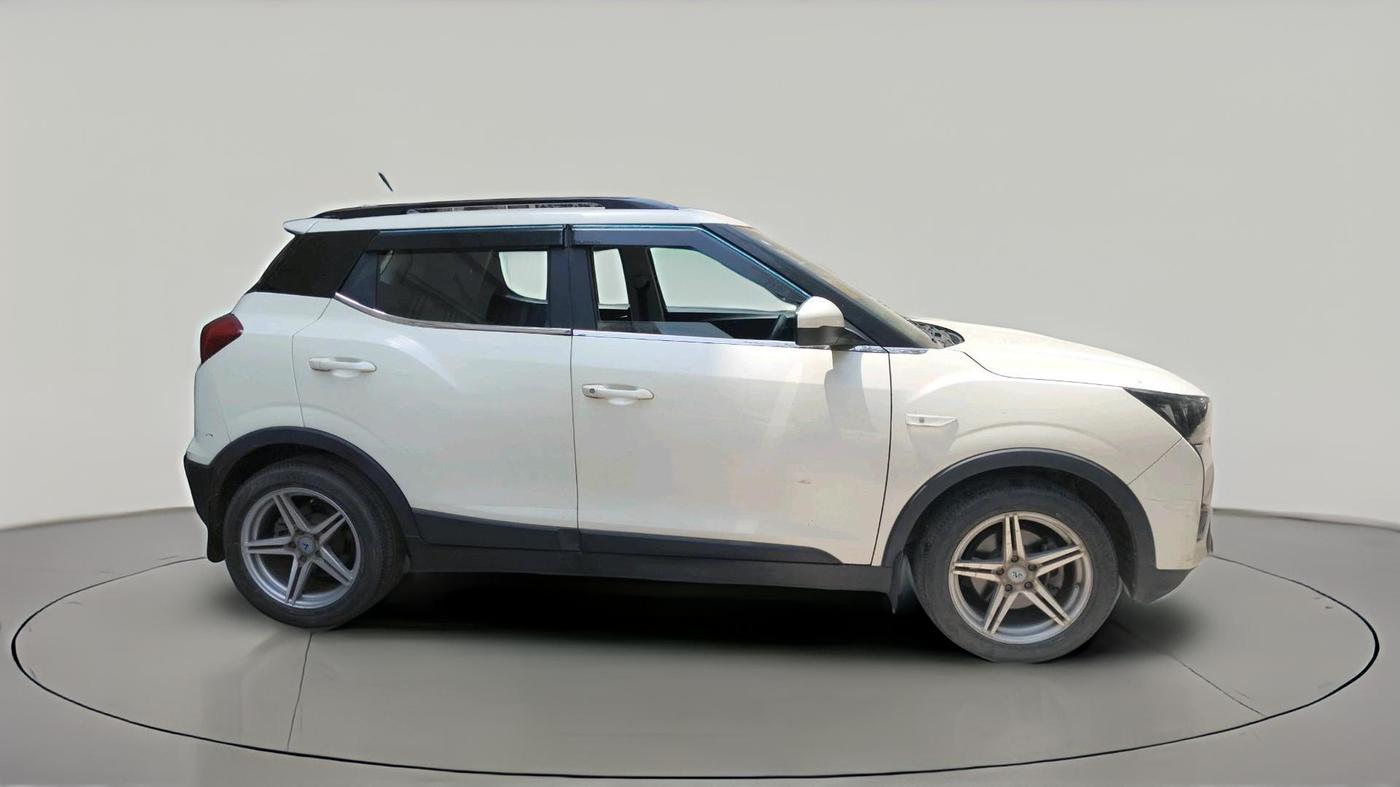 2020 Mahindra XUV300 W6 1.5 DIESEL, Diesel, Manual, 23,720 km, exterior