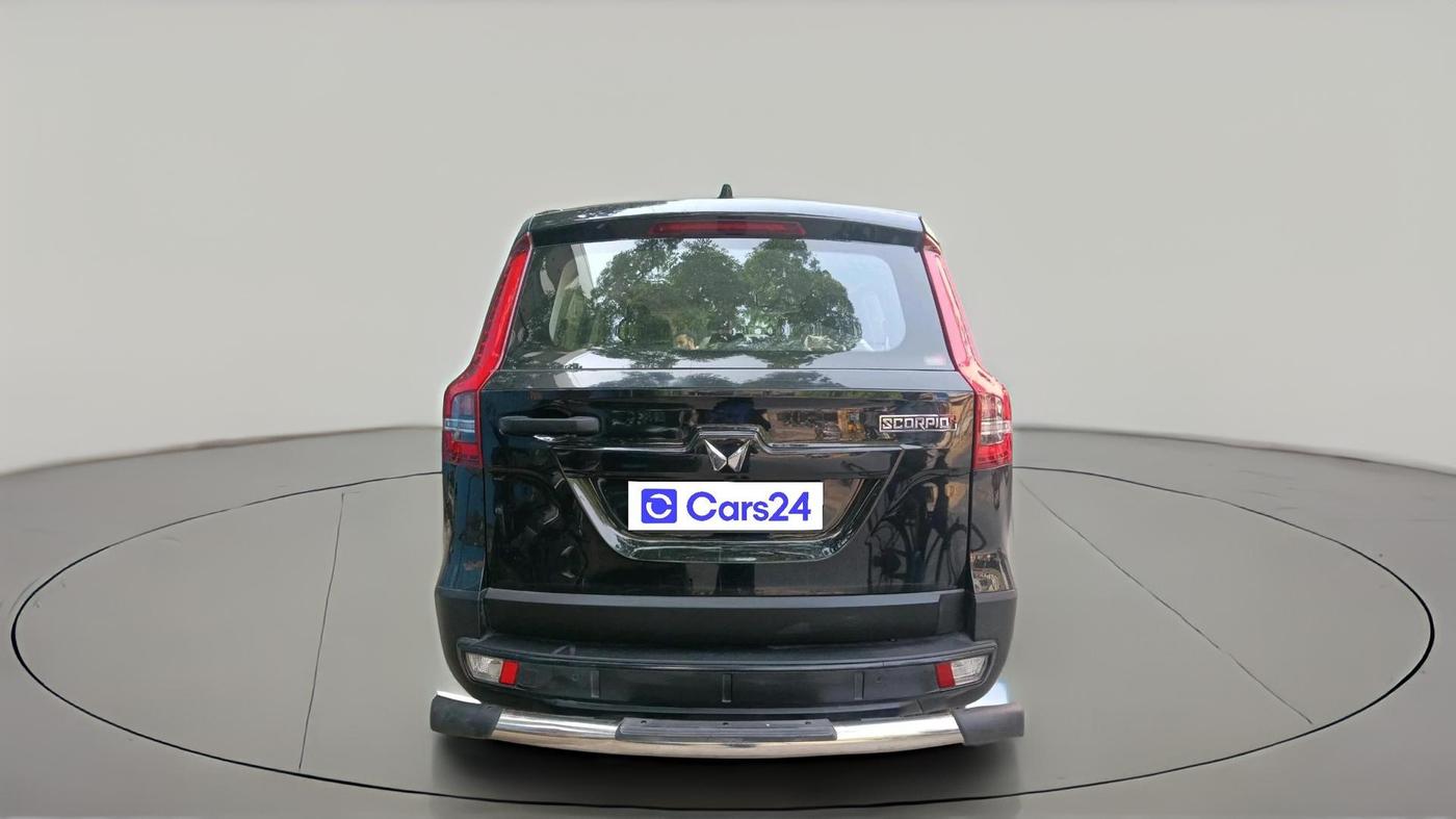 2023 Mahindra SCORPIO-N Z2 PETROL MT 7 STR, Petrol, Manual, 13,271 km, exterior