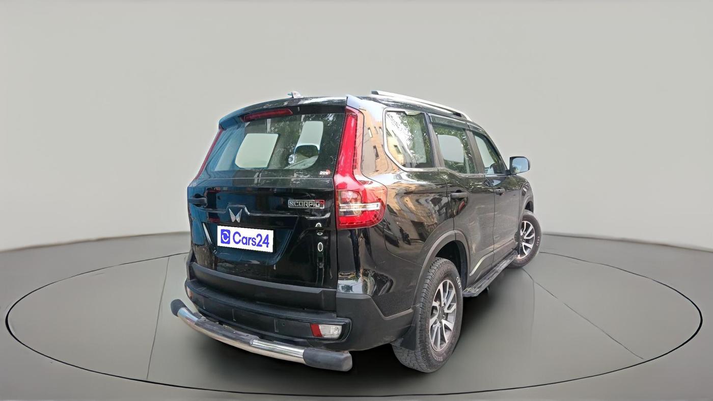 2023 Mahindra SCORPIO-N Z2 PETROL MT 7 STR, Petrol, Manual, 13,271 km, exterior