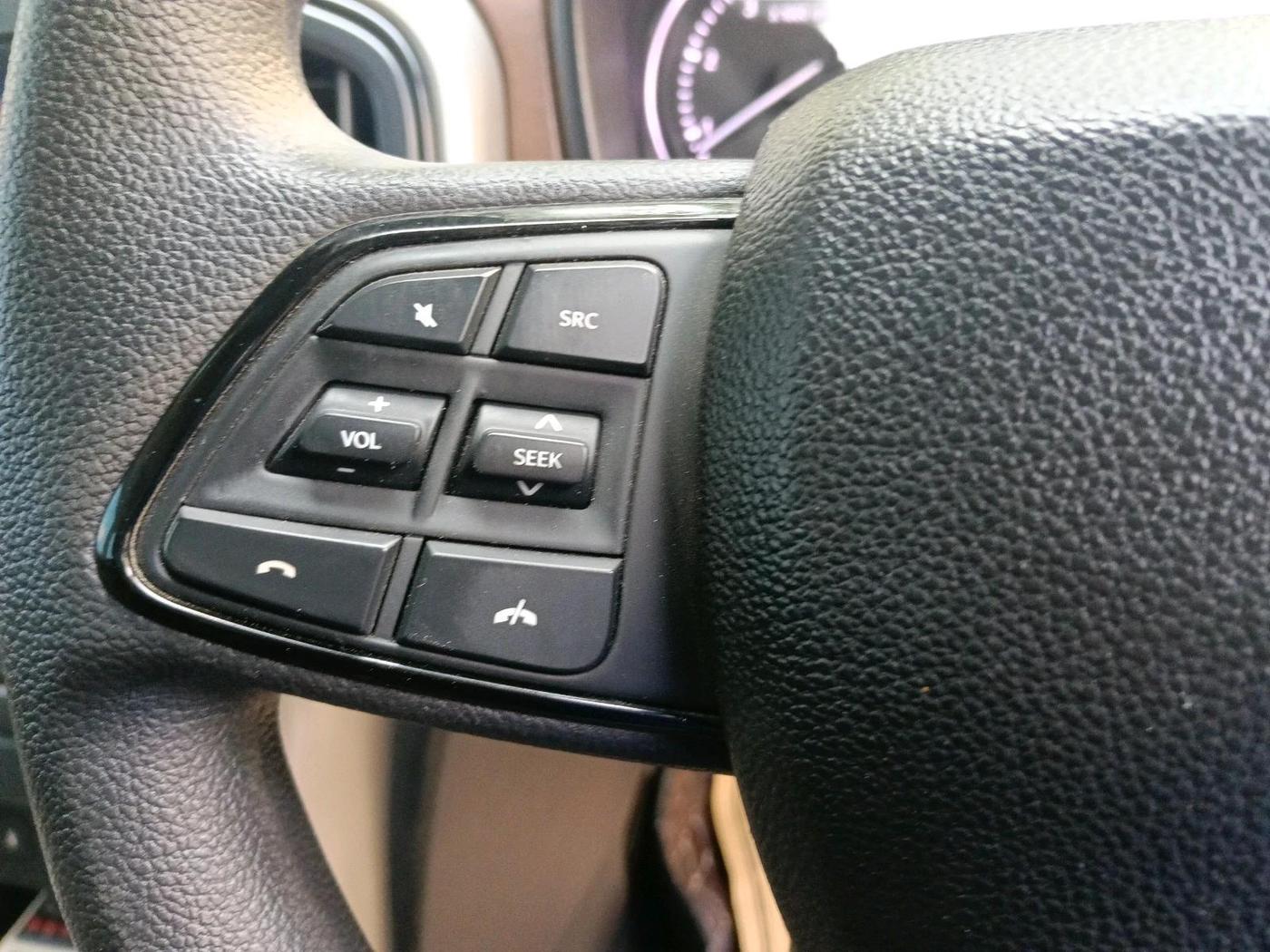 2023 Mahindra SCORPIO-N Z2 PETROL MT 7 STR, Petrol, Manual, 13,271 km, interior