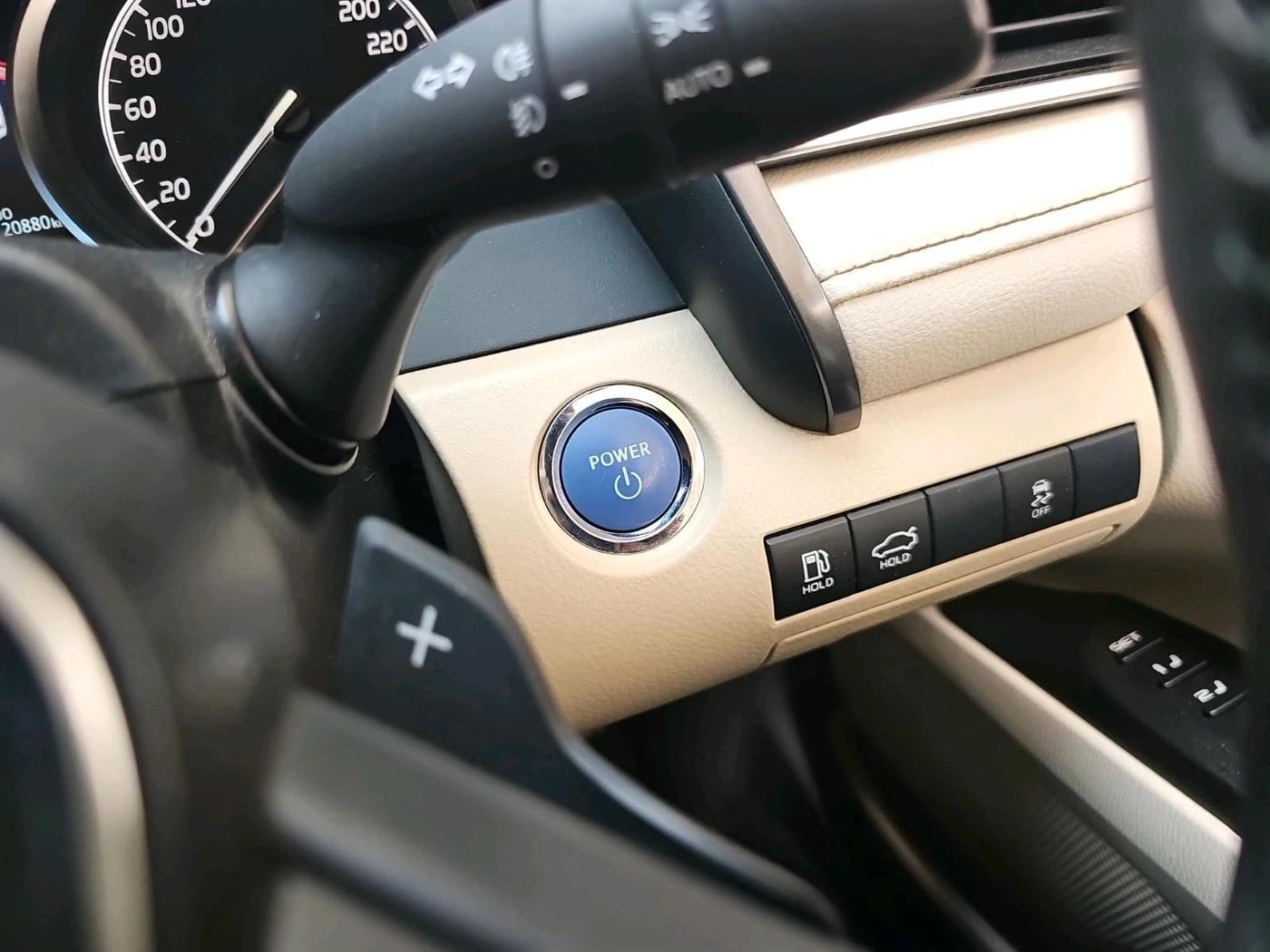 2024 Toyota Camry HYBRID, Hybrid, Automatic, 20,880 km, interior