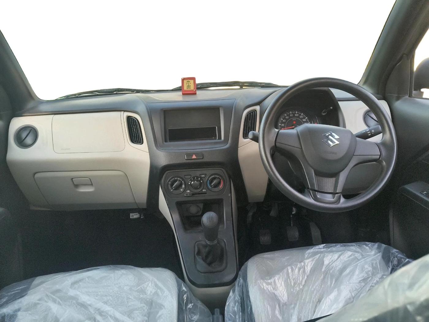 2025 Maruti New Wagon-R LXI 1.0, Petrol, Manual, 3,977 km, interior