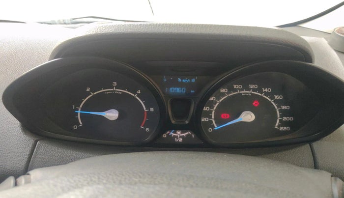 2017 Ford Ecosport TREND 1.5L DIESEL, Diesel, Manual, 1,10,960 km, interior