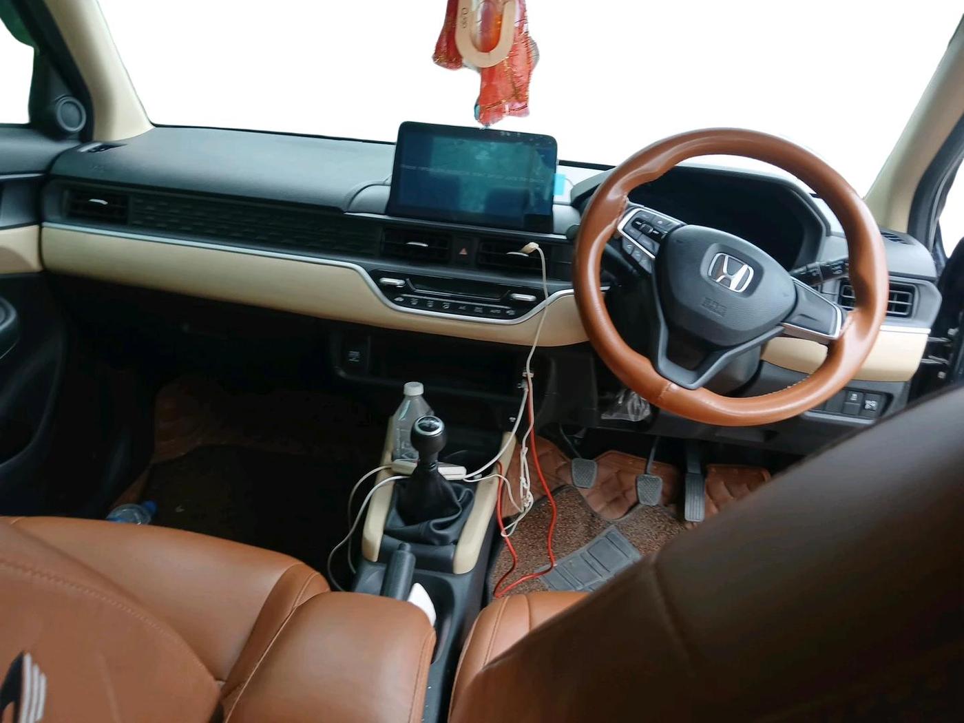 2025 Honda Amaze 1.2L I-VTEC VX, Petrol, Manual, 22,726 km, interior