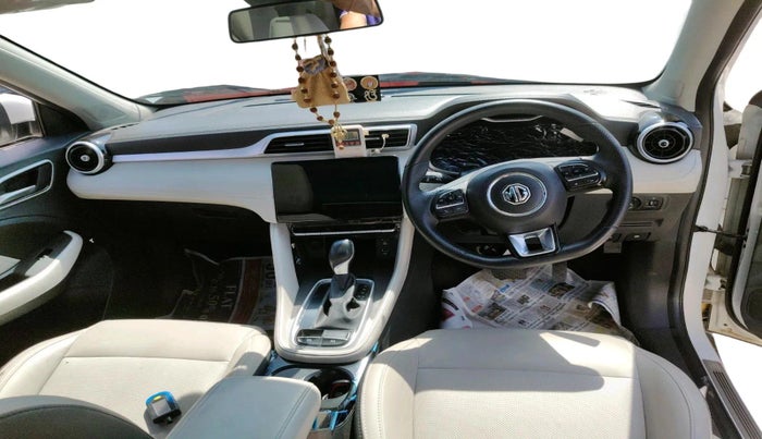 2024 MG ASTOR Select 1.5 CVT (Ivory), Petrol, Automatic, 20,196 km, interior