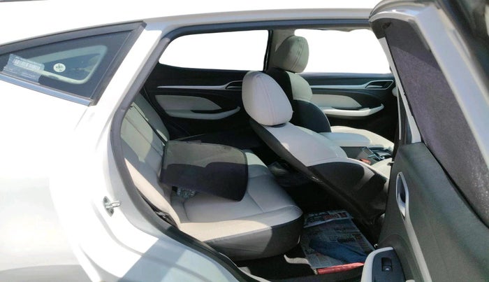 2024 MG ASTOR Select 1.5 CVT (Ivory), Petrol, Automatic, 20,196 km, interior