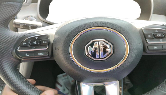 2024 MG ASTOR Select 1.5 CVT (Ivory), Petrol, Automatic, 20,196 km, interior