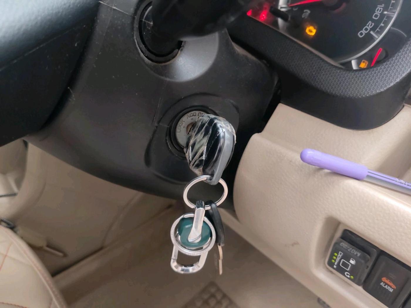 2015 Maruti Swift Dzire VXI, CNG, Manual, 1,49,206 km, interior