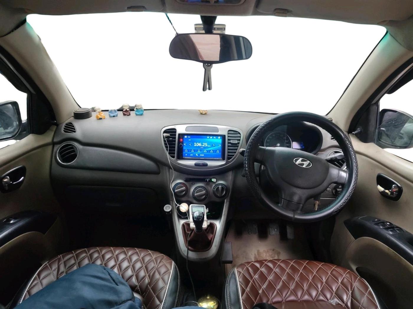 2013 Hyundai i10 MAGNA 1.1, CNG, Manual, 1,38,617 km, interior