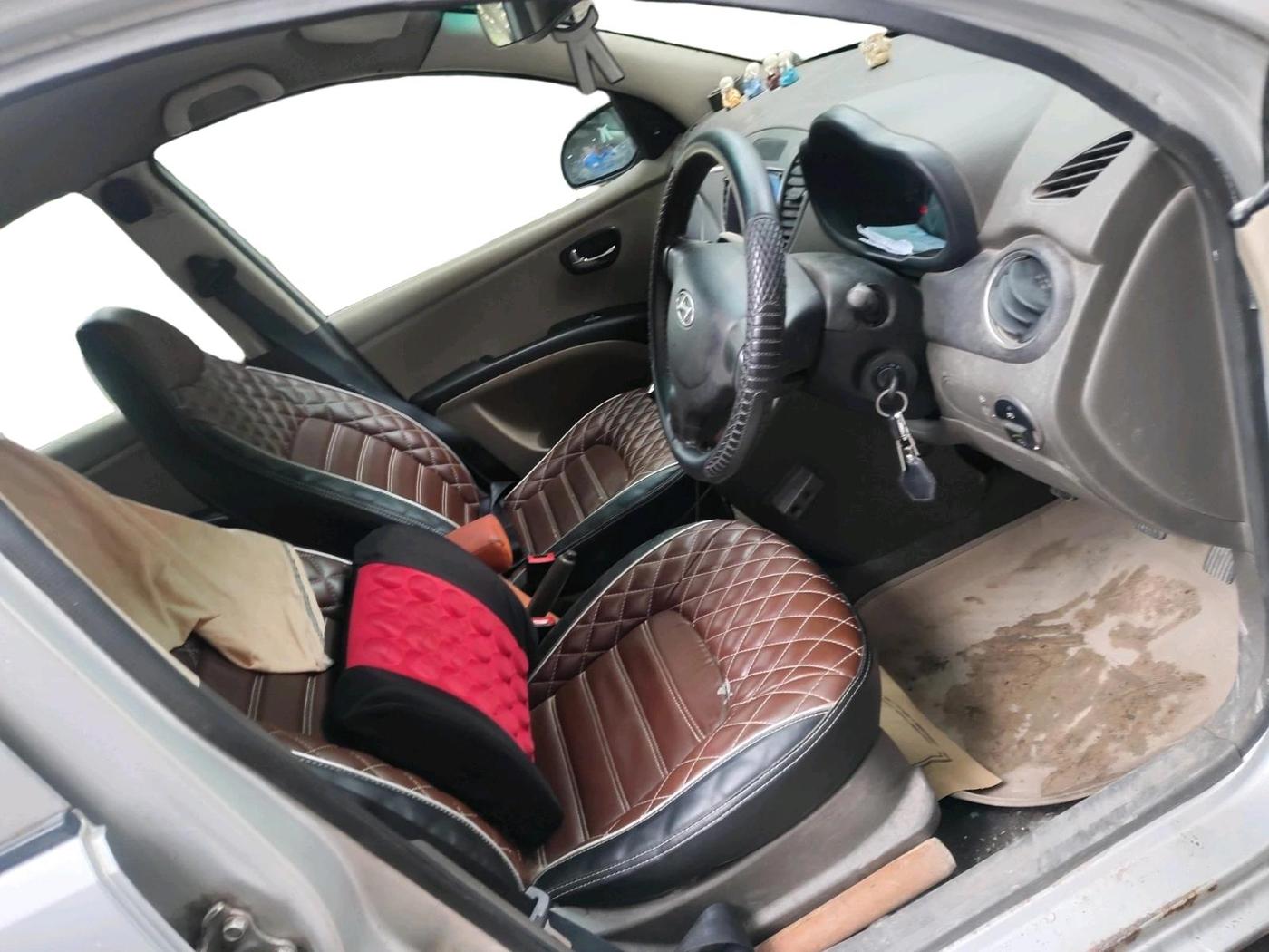2013 Hyundai i10 MAGNA 1.1, CNG, Manual, 1,38,617 km, interior