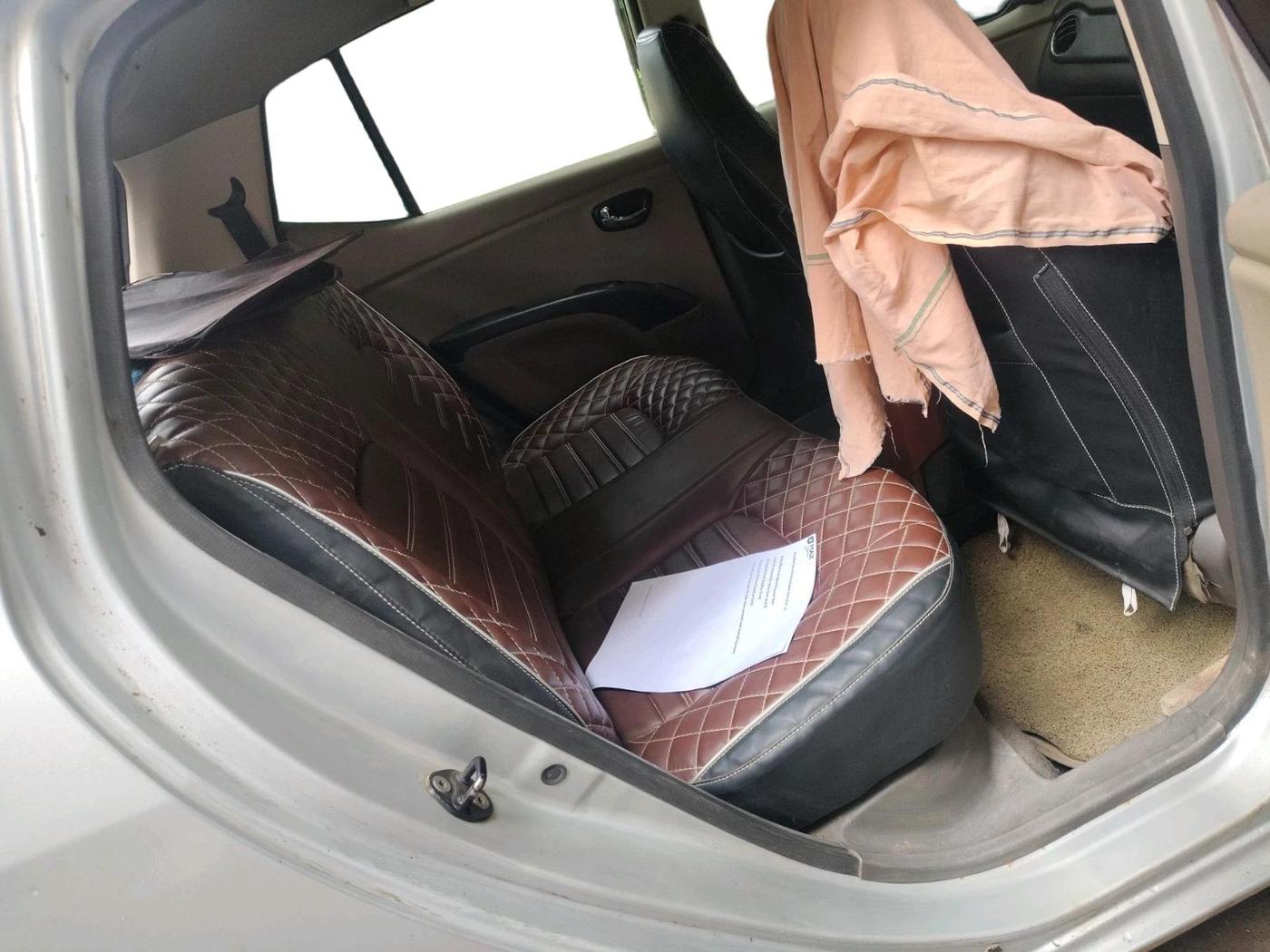 2013 Hyundai i10 MAGNA 1.1, CNG, Manual, 1,38,617 km, interior