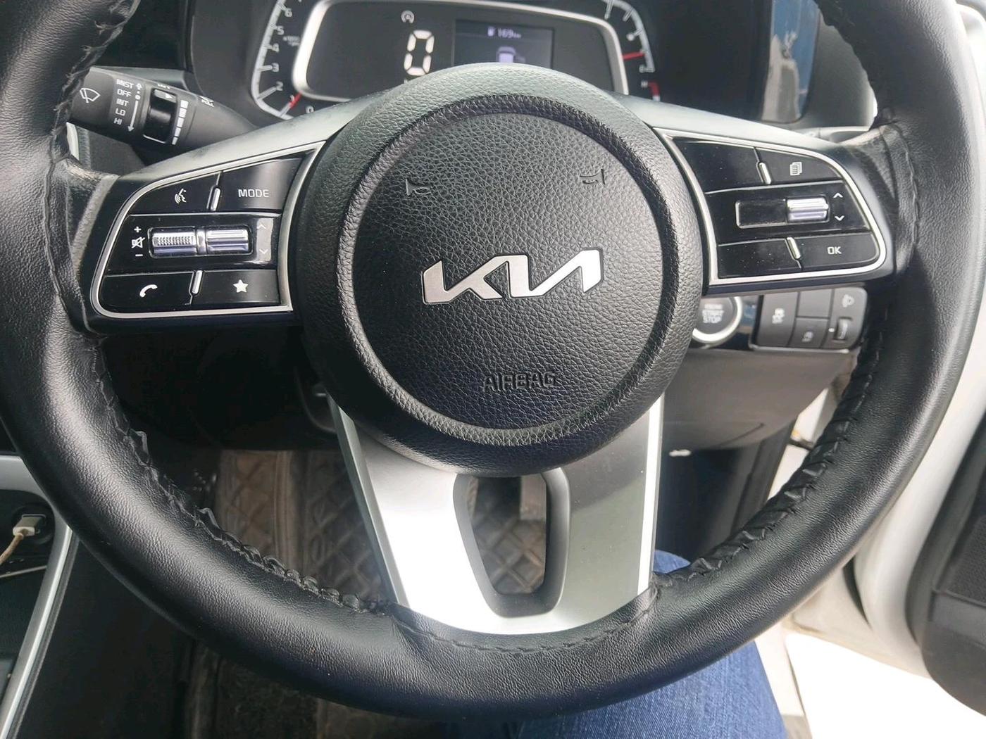 2023 KIA SONET HTK PLUS 1.0 IMT, Petrol, Manual, 21,022 km, interior