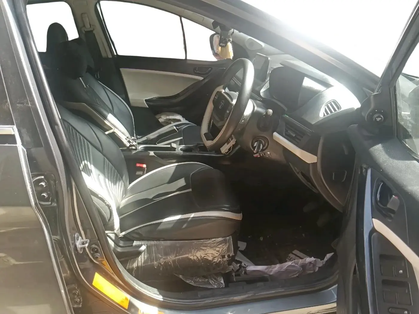 2024 Tata NEXON Pure S 1.2 iCNG, CNG, Manual, 35,329 km, interior