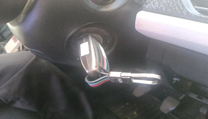 2024 Tata NEXON Pure S 1.2 iCNG, CNG, Manual, 35,329 km, interior