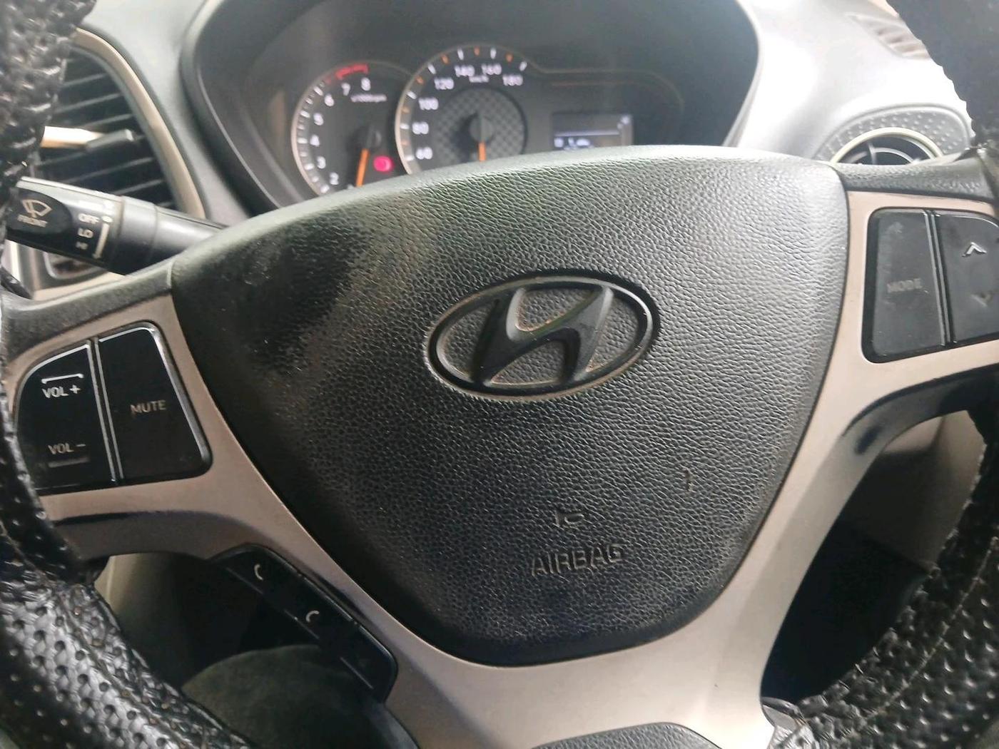 2019 Hyundai NEW SANTRO SPORTZ CNG, CNG, Manual, 76,040 km, interior