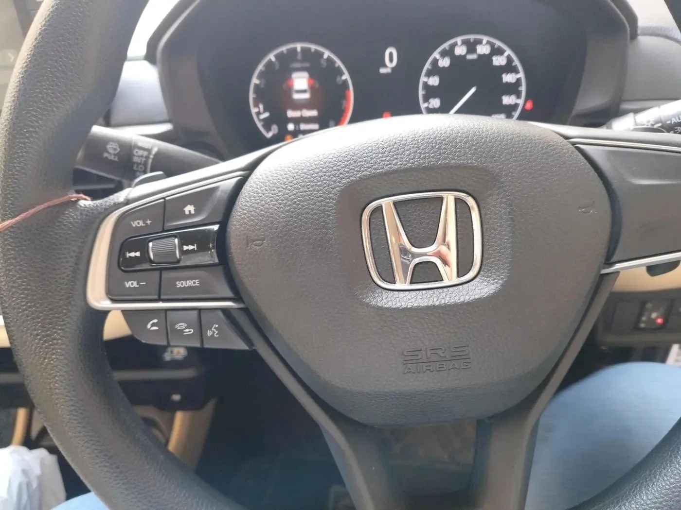 2025 Honda Amaze 1.2L I-VTEC VX CVT, CNG, Automatic, 7,087 km, interior